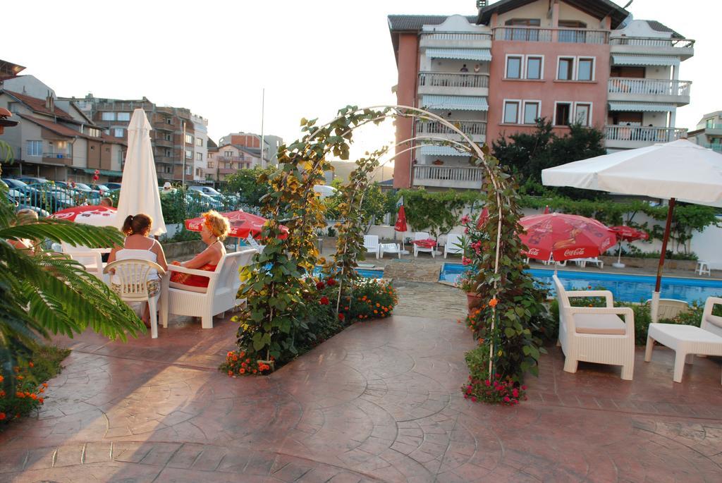 Alba Family Club Hotel Primorsko Exteriér fotografie
