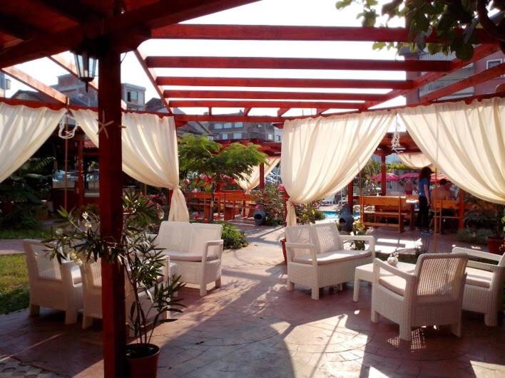 Alba Family Club Hotel Primorsko Exteriér fotografie